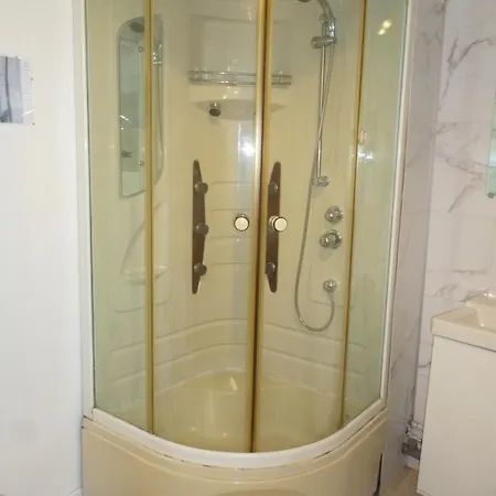 Apartment Flobart Grand A Au Rdc Et A 30 Metres De La *