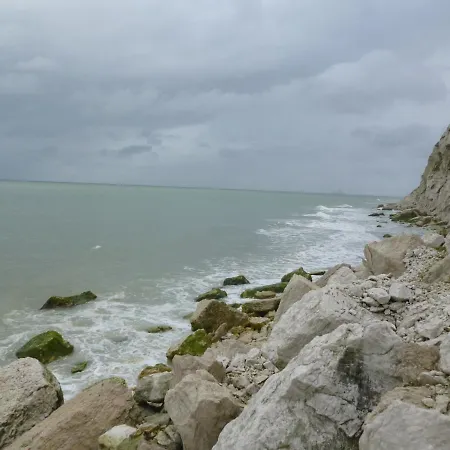 Flobart Grand A Au Rdc Et A 30 Metres De La *